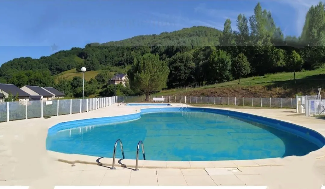 Hébergement de vacances Villa La Marmotte Tranquille à Saint-Geniez-dʼOlt